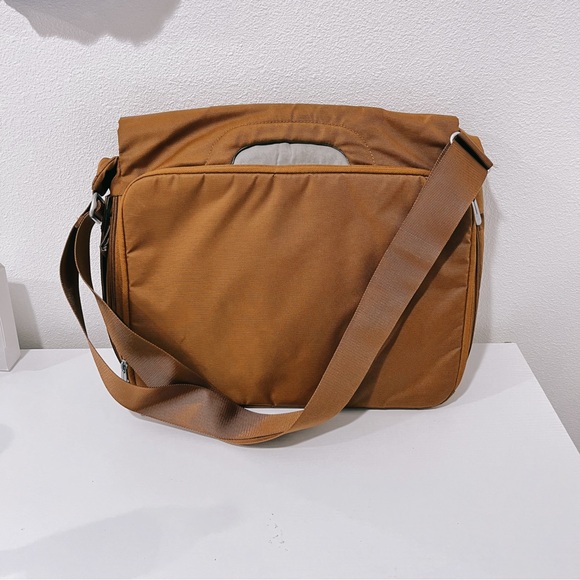 TUMI TECH | Nylon Messenger Laptop Bag - Picture 3 of 10